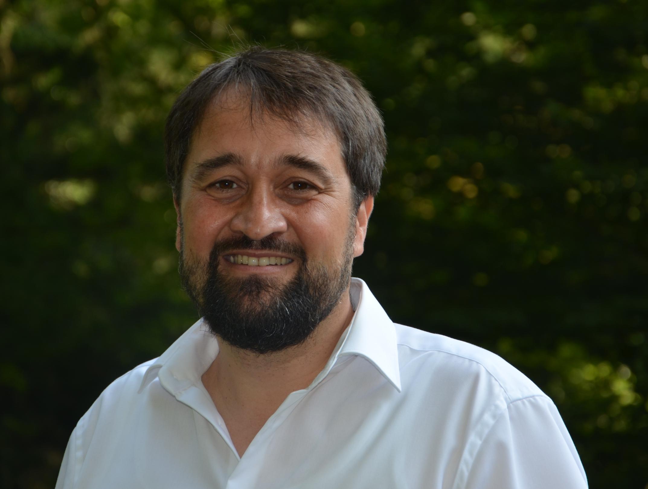 (c) Dr. Michael Meyer Dr. Michael Meyer
